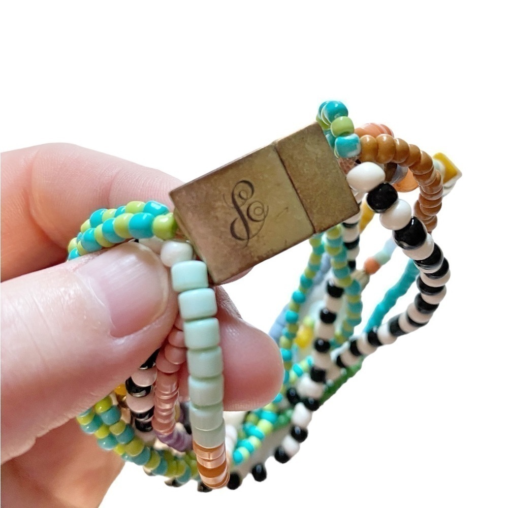 Plunder Design Malakai Seed Bead Green Pink
BIck Magnet Bracelet - Picture 3 of 6
